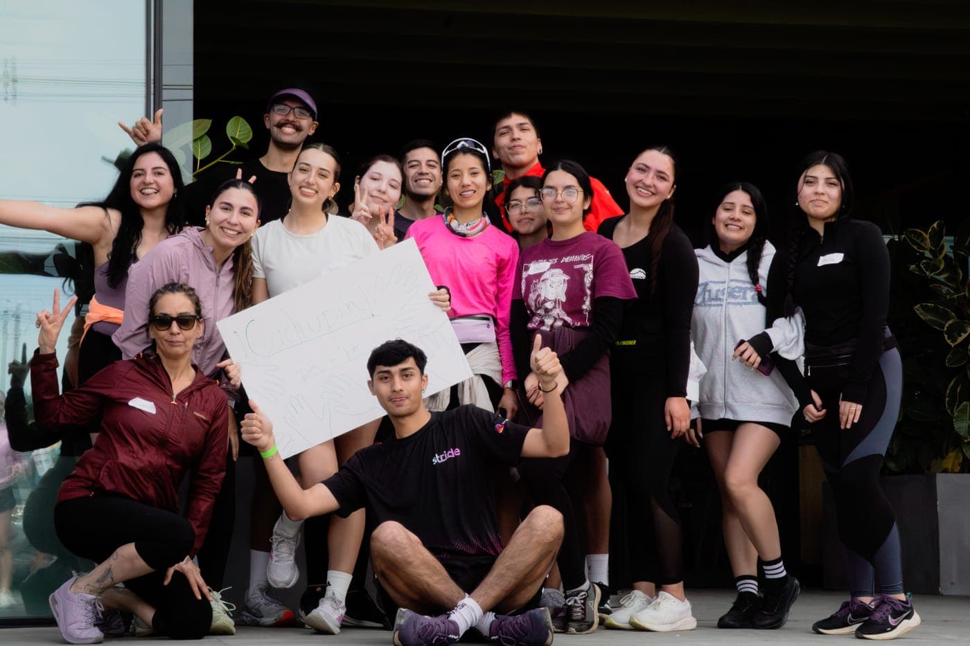 La comunidad de STRIDE reunida después de un Social Run